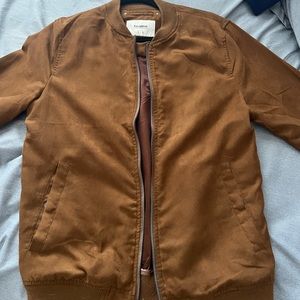 Pull and bear men’s suede bomber jacket in cognac color.